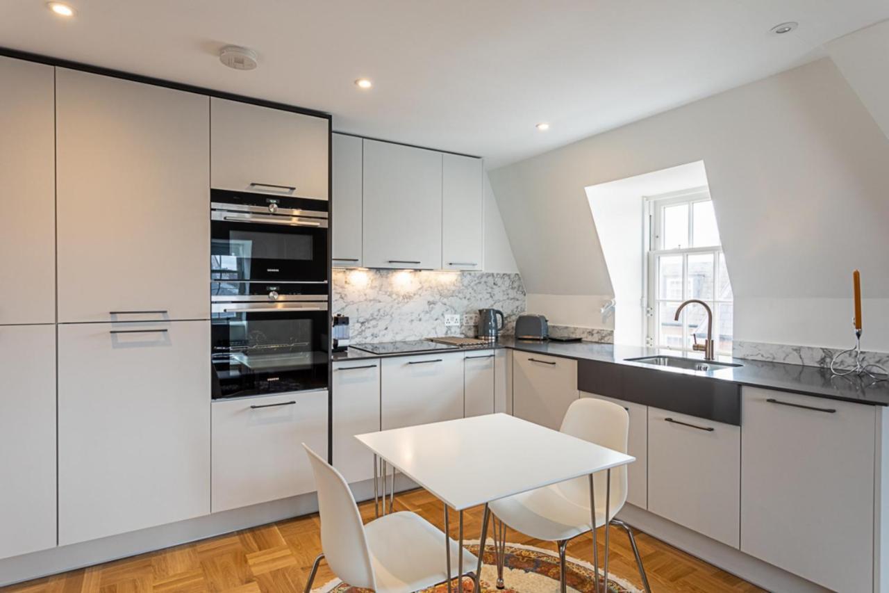 Modern And Stylish Apartment In West Kensington Londra Exterior foto