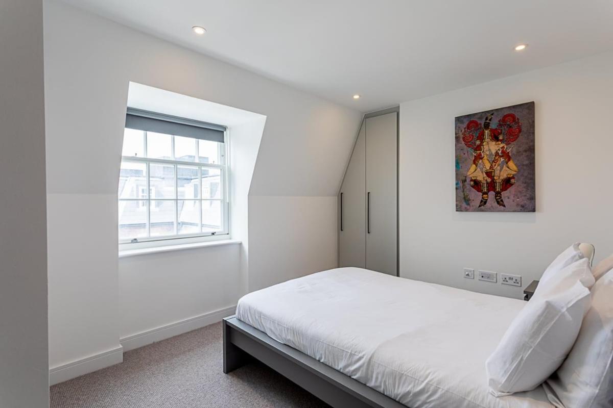 Modern And Stylish Apartment In West Kensington Londra Exterior foto